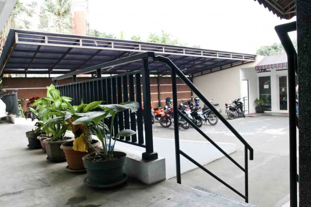 Desain Parkiran Motor Kost yang Efisien